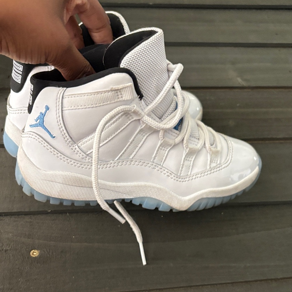 Jordan Kids White and Light Blue Sneakers - Picture 5 of 6